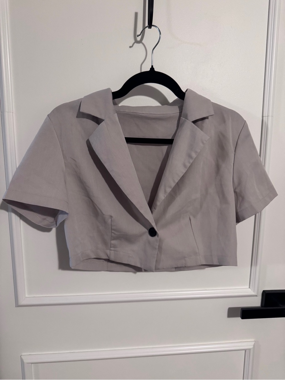 Cropped Short Sleeve Blazer